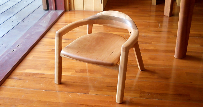オリジナル家具　こども椅子